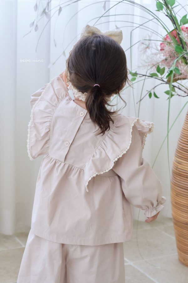 (預購)_Bebenine_秋 蝴蝶邊秀氣襯衫